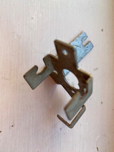 AMI CONTINENTAL AUTO MIX PIVOT BRACKET