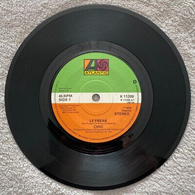 Chic – Le Freak / Savoir Faire 7in Vinyl Record