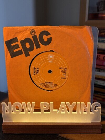 CHEAP TRICK - 'SURRENDER' 7inch Vinyl (Epic Records 1978)