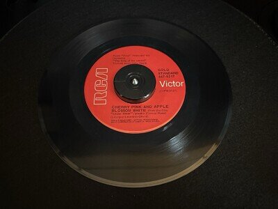 Perez Prado Cherry Pink And Apple Blossom White 7” Vinyl Record Single VG+