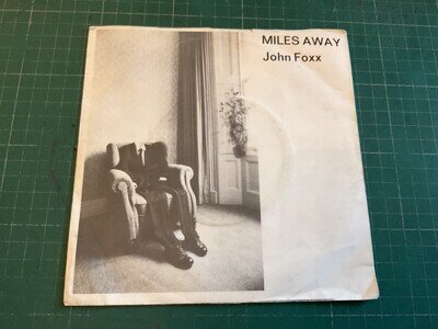 John Foxx-Miles Away 7" vinyl electronic pioneer Metal Beat. Super copy nm,vg+