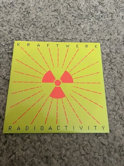 Kraftwerk - Radioactivity 7” Black Vinyl Single EMI 1991 VG+