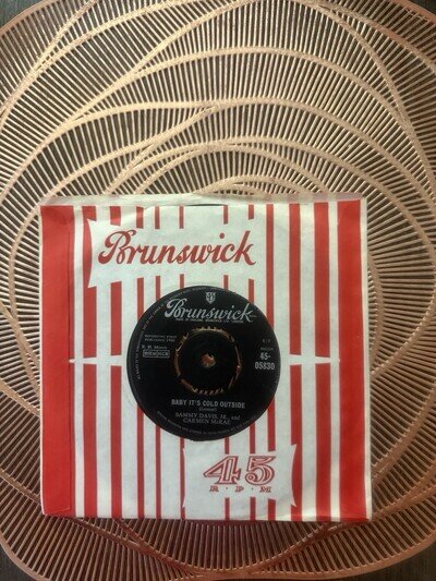 Sammy Davis Jr & Carmen McRae – Baby It’s Cold Outside 7” Brunswick 05830