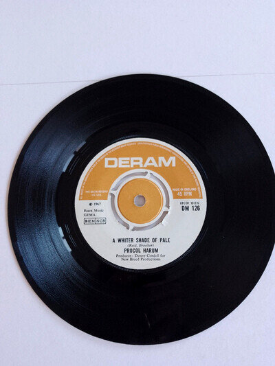 7" VINYL - 1967 - PROCOL HARUM - A WHITER SHADE OF PALE - EXCELLENT