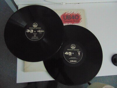 UB40 Signing Off LP ( in wrong sleeve ) 12'' Graduate GRADLP 2 1980