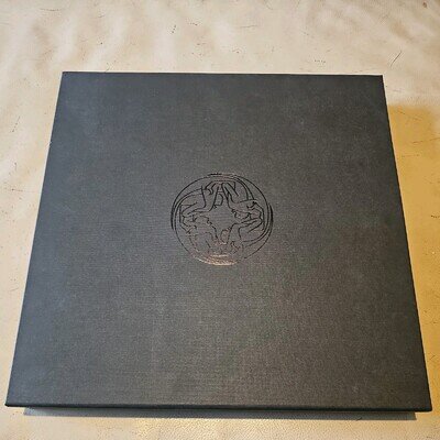 Kasabian Velociraptor! Super Deluxe Signed Box-Set incl. Vinyl CD & DVD & more