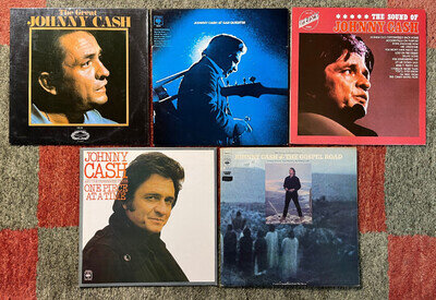 Collection of vinyl albums by Johnny Cash