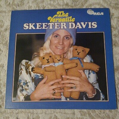 The Versatile Skeeter Davis - 12" vinyl LP album