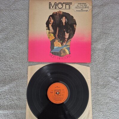Mott The Hoople. Mott. Gatefold A1 B1 LP Vinyl Record. Plays excellent