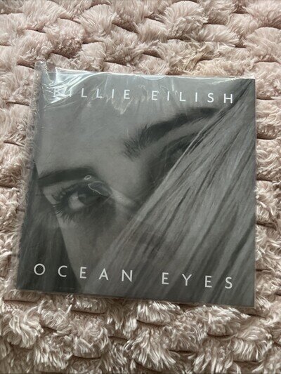 BILLIE EILISH OCEAN EYES EXCLUSIVE 7” SINGLE VINYL TRANSLUCENT TURQUOISE New
