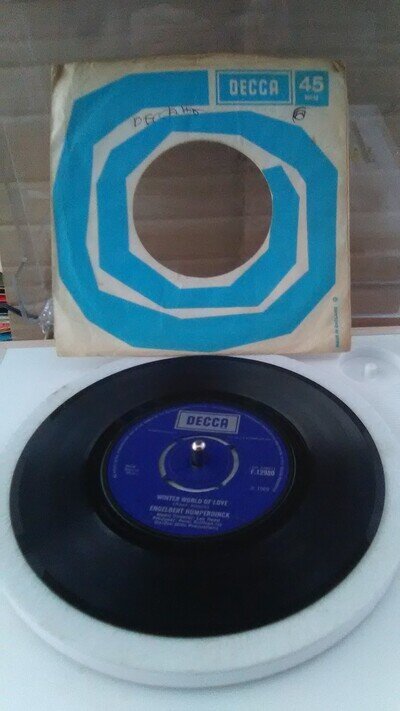 Engelbert Humperdinck: Winter World Of Love 7" Vinyl Single - 1120/25