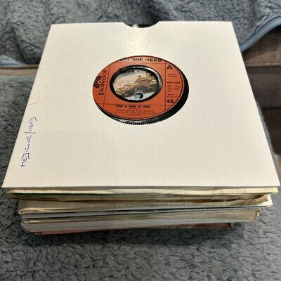 #4 Bundle Of 30 x 7” Single Vinyl Records 1970s as Listed in Sleeves Vg+