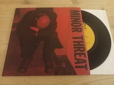 MINOR THREAT - 1st 7" BLACK Vinyl Dischord Records