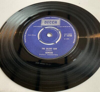 GENESIS - ‘THE SILENT SUN’/‘THAT’S ME’ VERY RARE 45. DECCA F 12735. 1968.