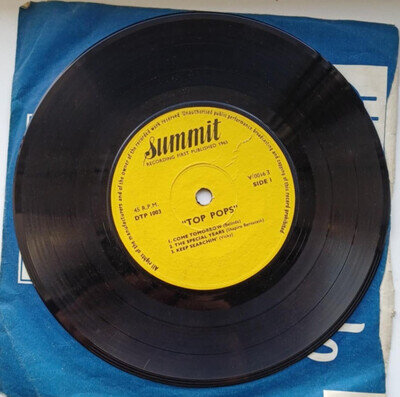 TOP POPS EP - 1960's / 70's 6 TRACK 7" EP RECORDS BY Cover Bands 'Summit'