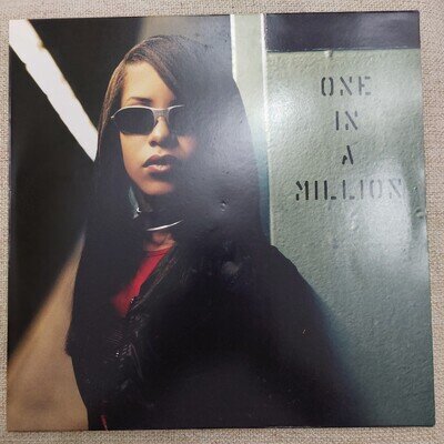 One In A Million - Aaliyah (1996) EuropeVinyl (2xLP, Album)(#7567-92715-1) . 1