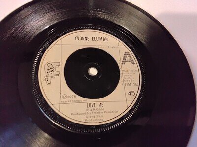 YVONNE ELLIMAN. VINYL 7" SINGLE LOVE ME. RSO RECORDS 2090 205 1976