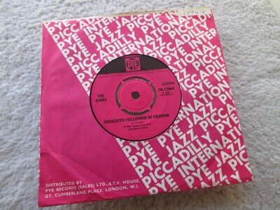 The Kinks - Dedicated Follower Of Fashion / Sittin' On My Sofa - Mint Condition