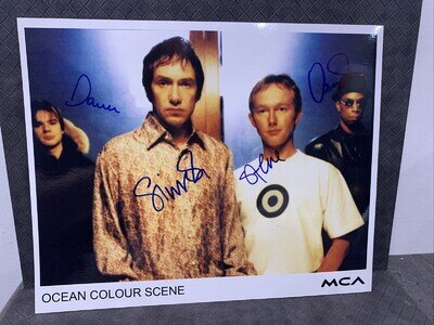 OCEAN COLOUR SCENE, AUTOGRAPHED PHOTOGRAPH. 26x20cm BY ALL FOUR MEMBERS.