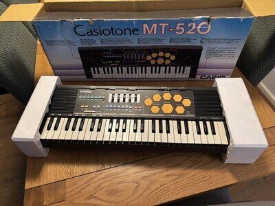 Vintage Casio Casiotone MT-520 Synthesizer Electronic Keyboard, WORKING