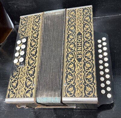 Fabulous Antique Hohner Accordion Working Order Ornate Decor Perfect Size Key C