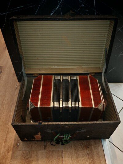 Vintage Bandoneon (C)