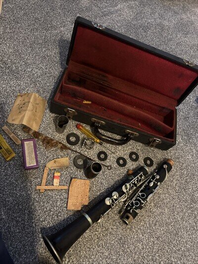 E.J Albert Brussels, J.R Lafleur & Son Vintage Clarinet & Case & Accessories
