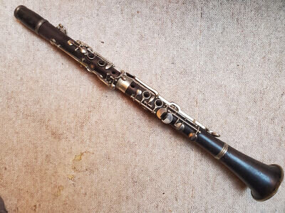 old wooden Clarinet , open holes, 4 rings, High pitch? MISSING key!