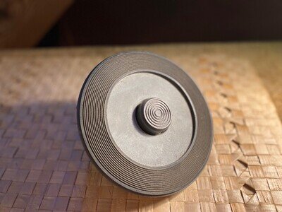 ROWE AMI TURNTABLE. 7'' VINYL RECORDS