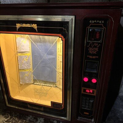 Sound Leisure“Regency”CD Jukebox, Lights Up, Working Mechanism,MissingCD Player