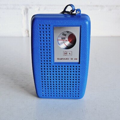 Harvard M-100 AM/FM Pocket Size Transistor Radio Blue - Powers On - Not Tuning