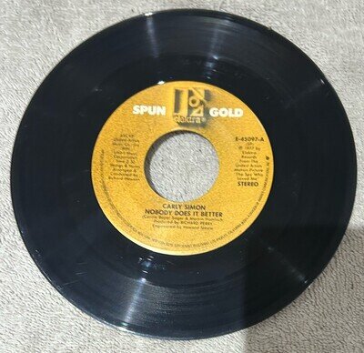 Carly Simon Nobody Does It Better 1977 Elektra Records Original 7" vinyl Single