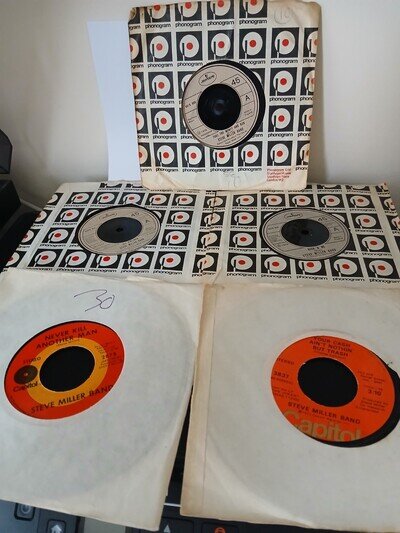 5 X STEVE MILLER BAND SINGLES - ALL FIRST ISSUES - LISTED
