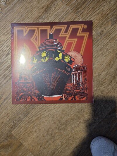 EXCLUSIVE KISS KRUISE 2025 LAS VEGAS DO YOU LOVE ME & DEUCE VINYL SEALED - NEW!
