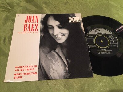 JOAN BAEZ ACCOMPANYING HERSELF ON THE GUITAR - FONTANA 1964 UK E.P. VG+
