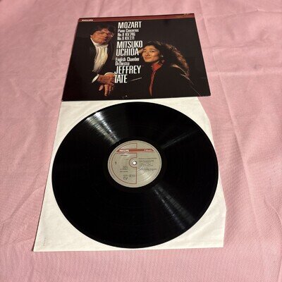 432 086-1Mozart Piano Concertos Nos. 8 & 9 Mitsuko Uchida Jeffrey Tate ECO
