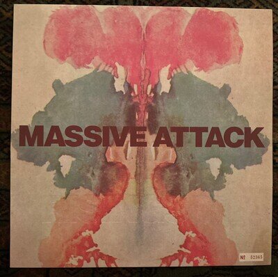 Massive Attack - UK 1st pressing - Risingson 12" - Clear vinyl - numbered.