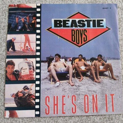 BEASTIE BOYS - SHE'S ON IT - 7" Vinyl 45 RPM - BEAST 2