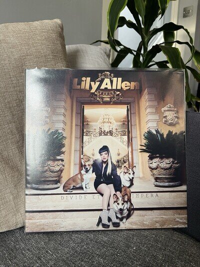 Lily Allen - Sheezus LP Vinyl Record with CD & Poster - great condition