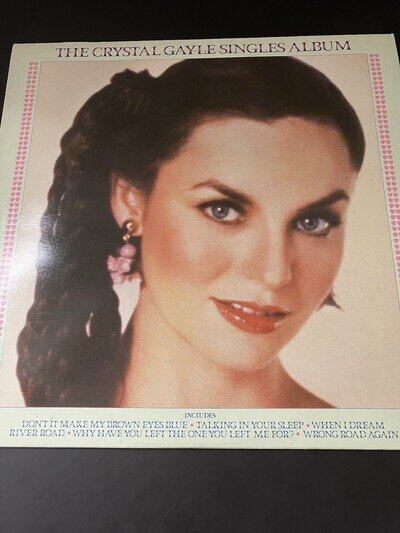 CRYSTAL GAYLE - SINGLES ALBUM - UK VINYL ALBUM LP - EXCELLENT CONDITION