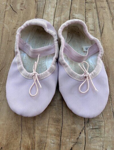 Roch Valley Girls Ballet Slippers Size 4 Years
