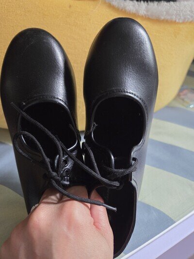 Black Tap shoes with heel and toe taps Size 1