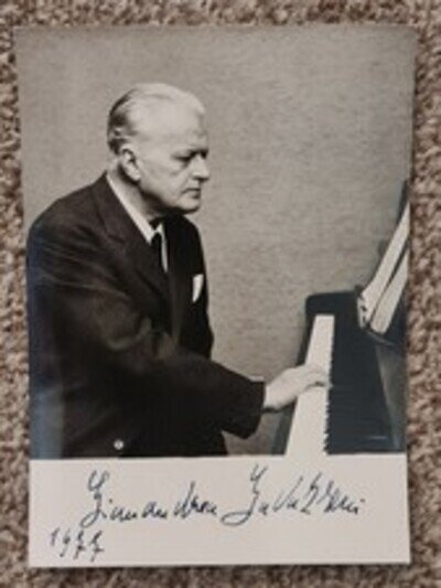 Autographed Photo Of Italian Opera Conductor GIANANDREA GAVAZZENI