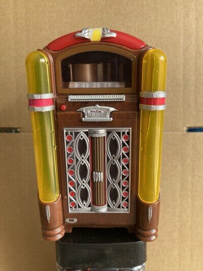 Minature Wurlitzer 800 Juke Box, Lights Up. 1940 Model