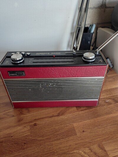 Roberts R800 Vintage Radio Am FM 3-Band Red Tested Working