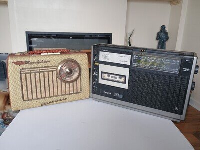 2 Faulty Vintage Radios