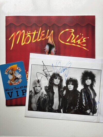 Motley Crue Autograph 1987-88 Tour Nikki Vince Tommy Signed Photo VIP Pass Press