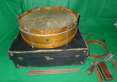 Vintage The Kentucky DeLuxe portable trap drum outfit JED & S John Dallas & sons