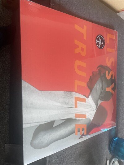 Lissy Trullie by Lissy Trullie (Record, 2012)