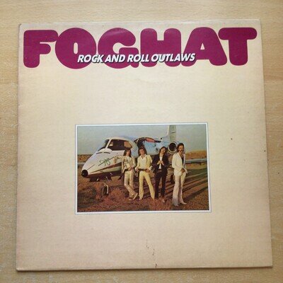 FOGHAT - ROCK AND ROLL OUTLAWS - UK LP - 1974 - BEARSVILLE K 55502